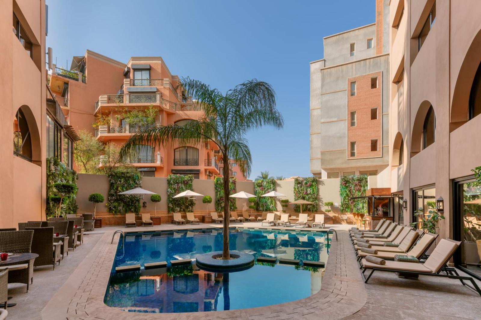 Hivernage Hotel & Spa Μαρακές Εξωτερικό φωτογραφία The swimming pool at the hotel