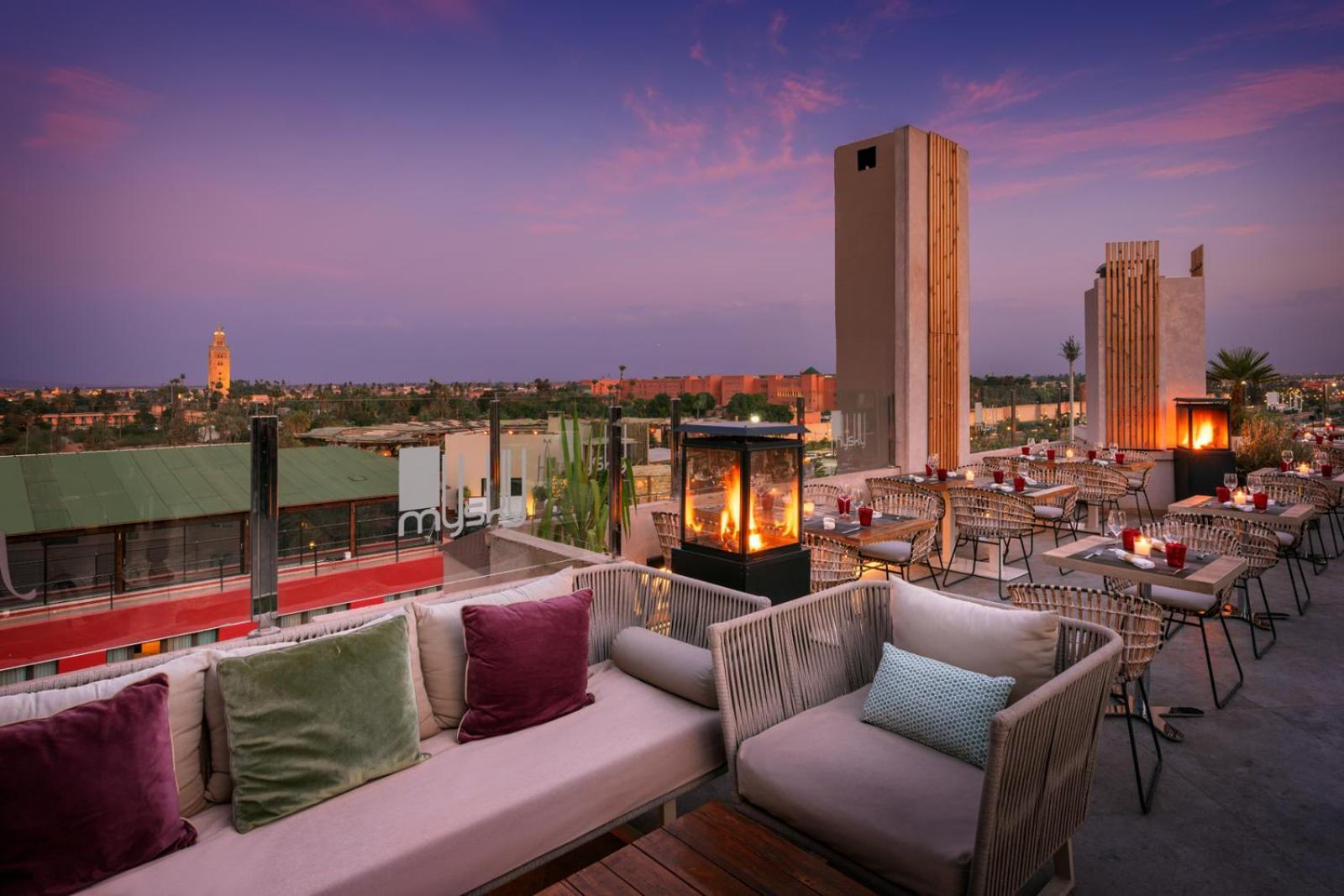 Hivernage Hotel & Spa Μαρακές Εξωτερικό φωτογραφία Rooftop bar at the Four Seasons Hotel, Marrakech