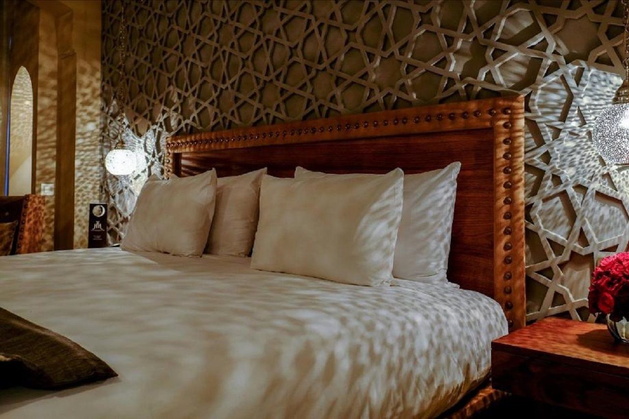 Hivernage Hotel & Spa Μαρακές Εξωτερικό φωτογραφία A bedroom at the Burj Al Arab